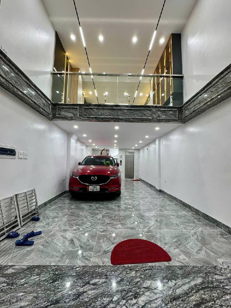 Bán nhà ngõ 299 đường hoàng mai 6 tầng thang máy long lanh ô tô 7 chỗ kinh doanh